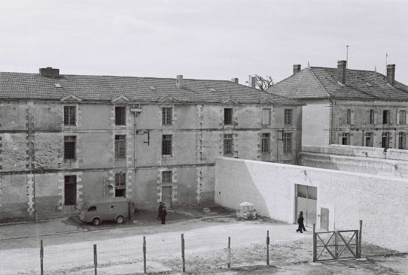 Bagne de l'île de Ré - Les bâtiments de l'ancienne caserne Thoiras