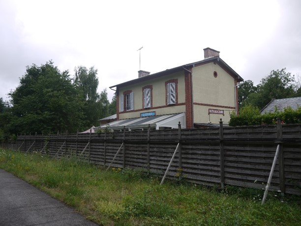 L'ancienne gare de Loyat en 2019